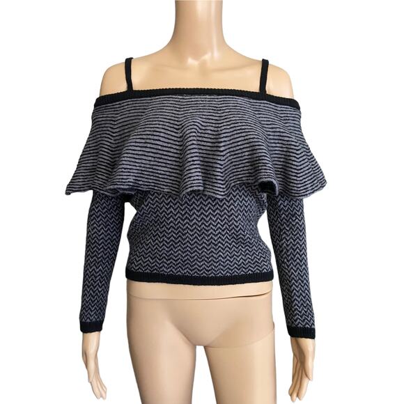BB Dakota Off the Shoulder Sweater Size M - Picture 4 of 8